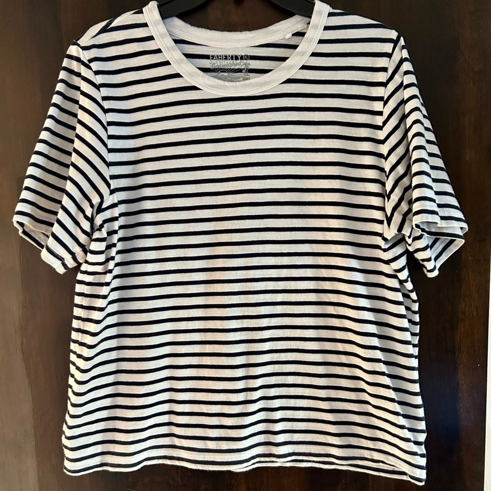 Faherty White and Navy Striped Short Sleeve Tee